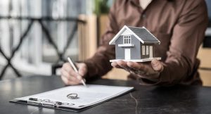 رهن و اجاره یا خرید ملک؛ کدام به‌صرفه‌تر است؟